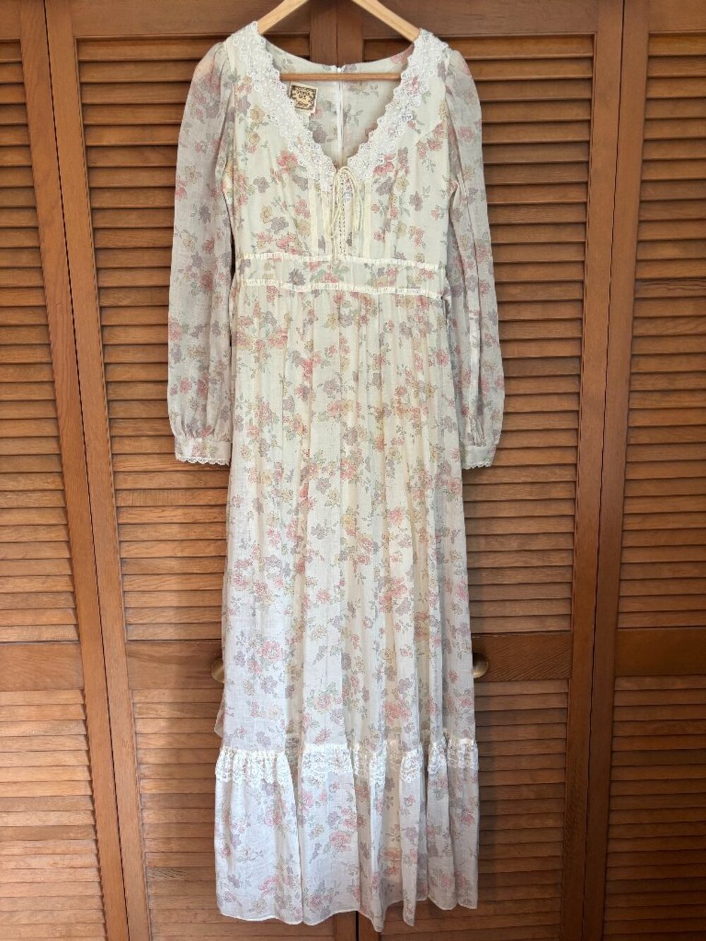 Gunne Sax dreamy vintage floral dress- size 9